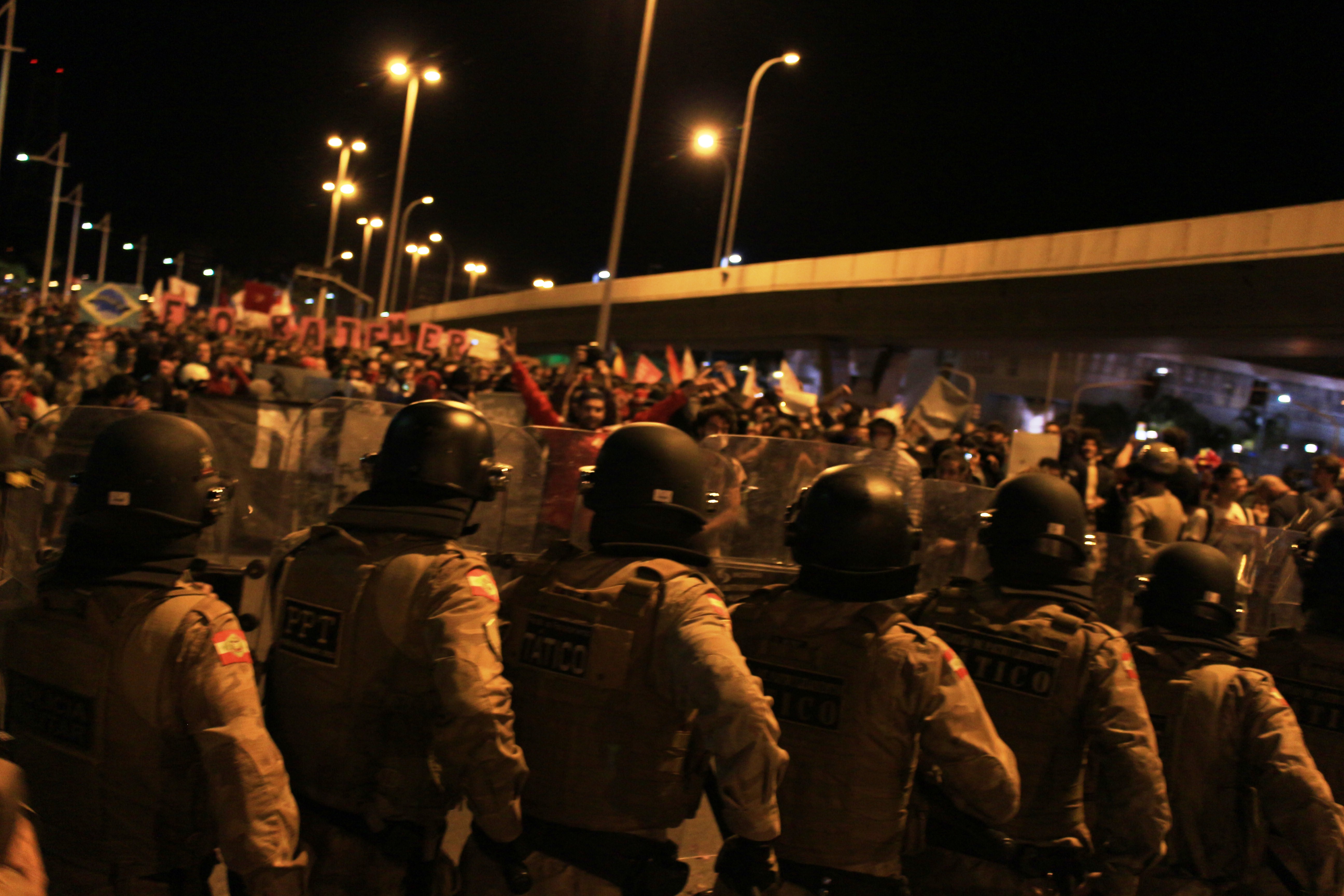 Único bloqueio ocorreu na cabeceira da ponte/ Foto: Cristina Gallo