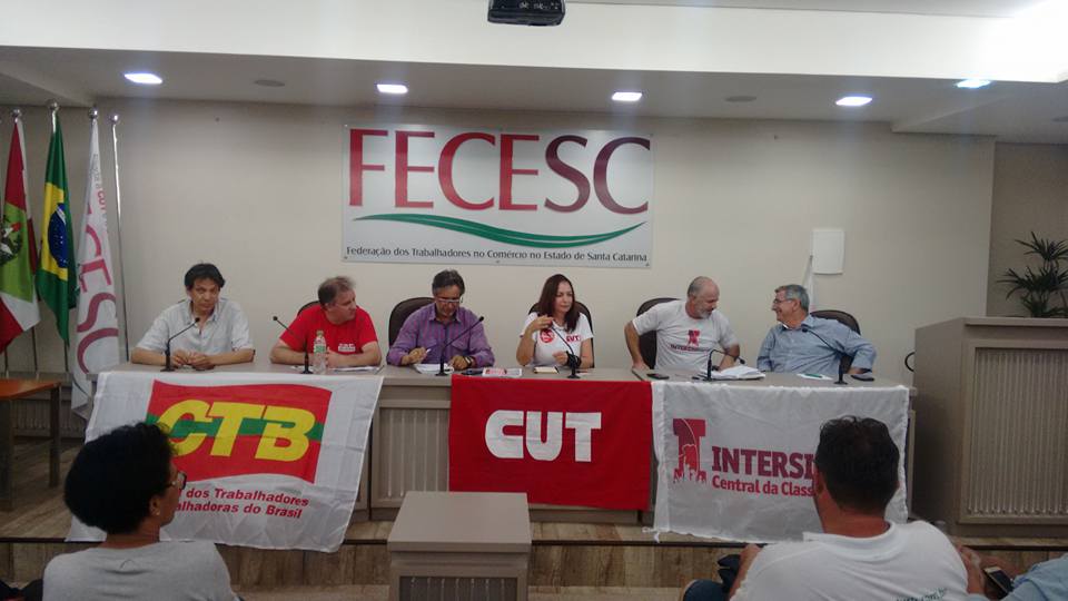 Centrais sindicais organizam plenária unitária em Florianópolis.