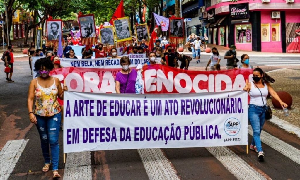 8_de_março_no_Brasil_um_giro_pelas_manifestações_em_2022_Foz_de_Iguaçu