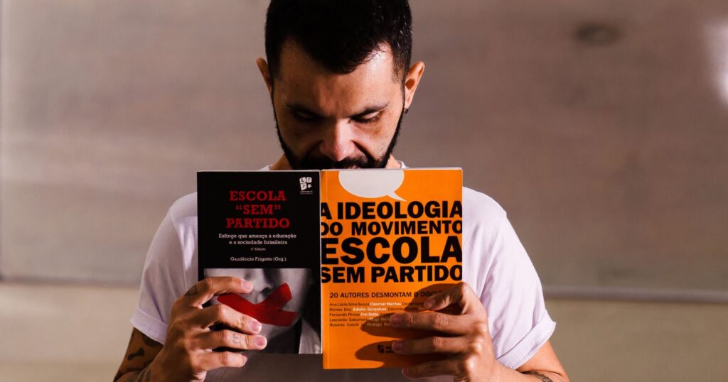 MP analisa lei que institui Escola Sem Partido em Santa Catarina