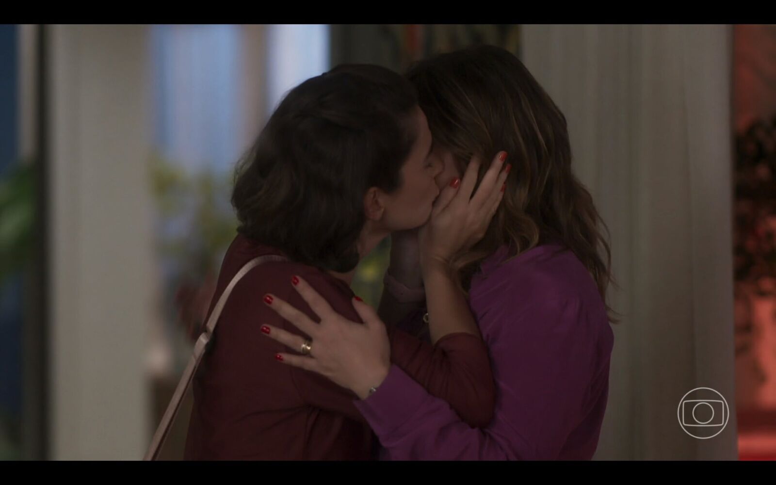 Globo censura cenas de beijo entre mulheres - Portal Catarinas, image size:1600x1000