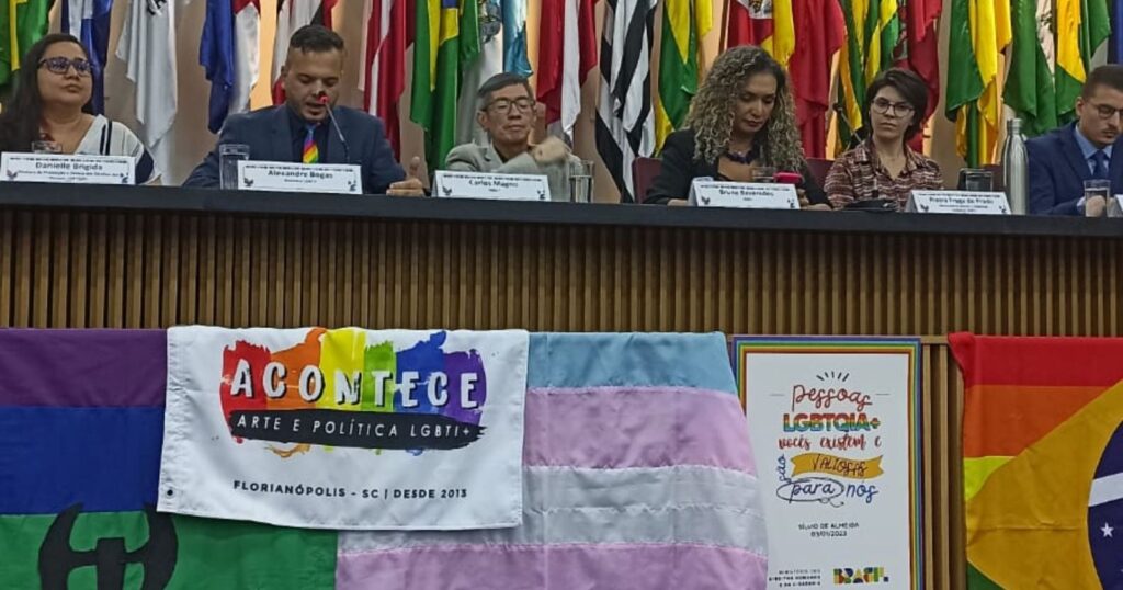Acontece_Arte_e_Política_LGBTI_uma_década_de_lutaSanta Catarina