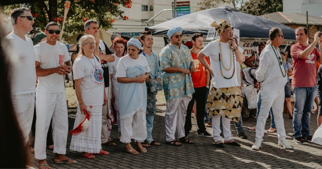 A_militância_afetiva_do_Coletivo_Bapho_de_Lages_religiões